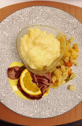 imgi_92_613592752_1521478266647475_4726099289185240081_n@2x